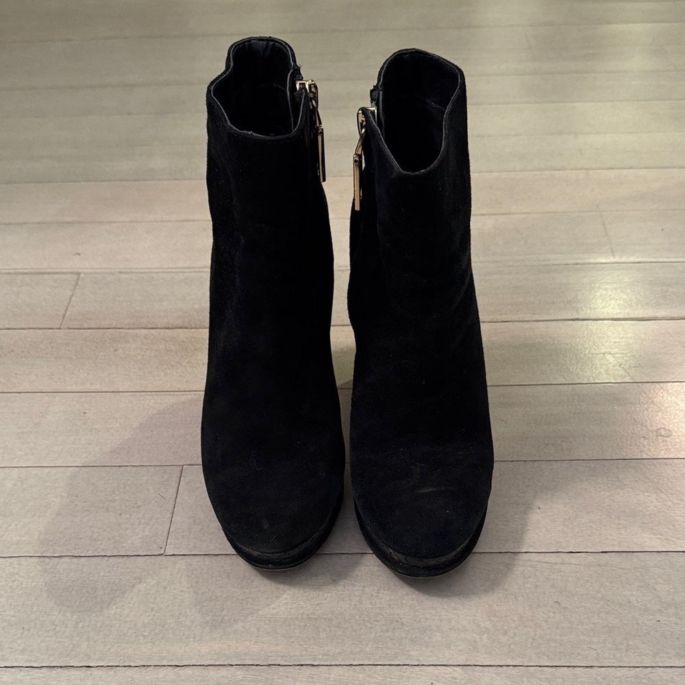 Dolce Vita Black Ankle Booties